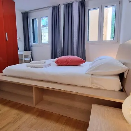 Apartman Birds And Sailboats